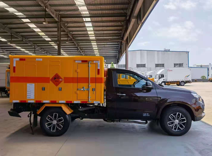 乾安凯龙矿山设备爆破器材运输车安全性如何？