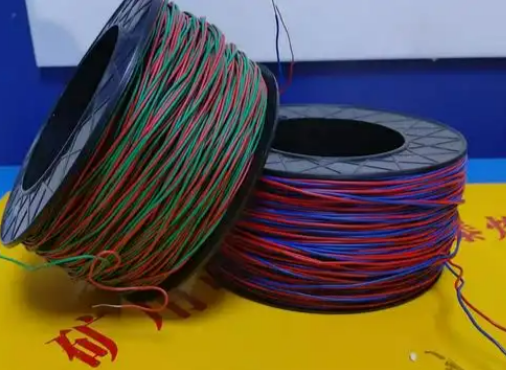 乾安放炮线的主要材质有哪些？不同材质的适用场景有何区别？